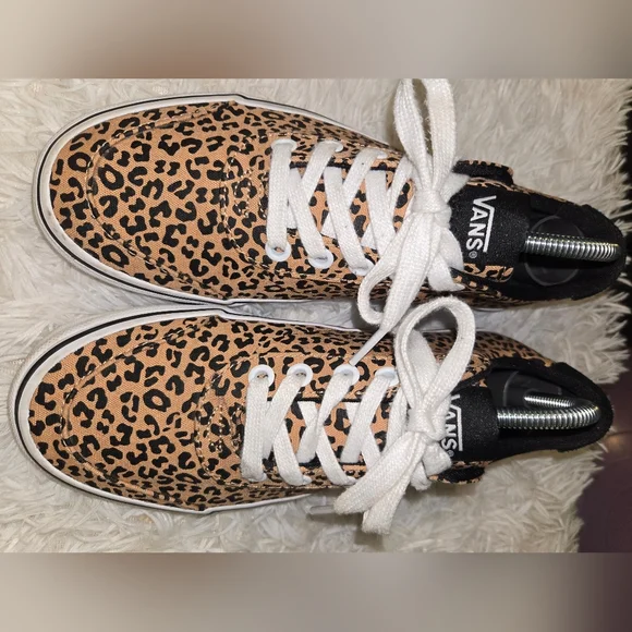 Vans | Shoes | Vans Kids Leopard Print Sneakers Tan And  display picture 2